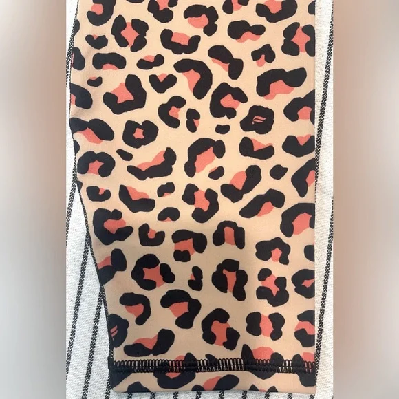 Fabletics Leopard Print Define PowerHold® High-Waisted 7/8 Legging Size S - Picture 9 of 9